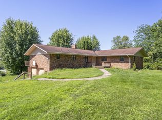 2012 Geneva Hills Rd, Muscatine, IA 52761