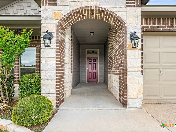 3rd image of 5918 Blackstone Dr