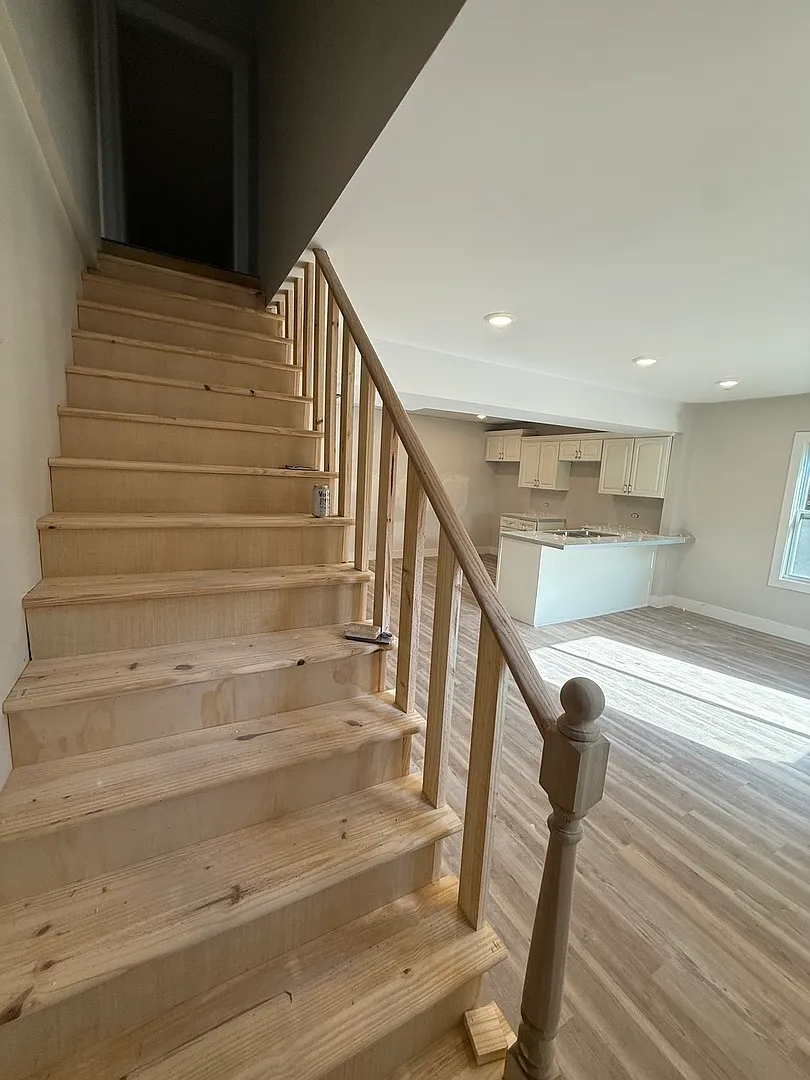 5 bed, 1500 sqft, $3,400 — Photo 1
