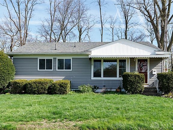 3rd image of 5485 Bayside Dr