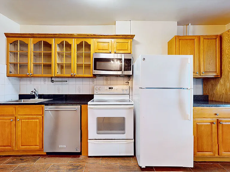 479 Irving Ave #1 — Photo 7