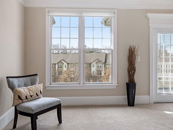 5th image of 735 Portstewart Dr