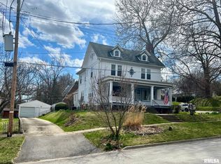 120 W Rutledge Ave, Petersburg, IL 62675