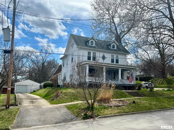 120 W Rutledge Ave, Petersburg, IL 62675