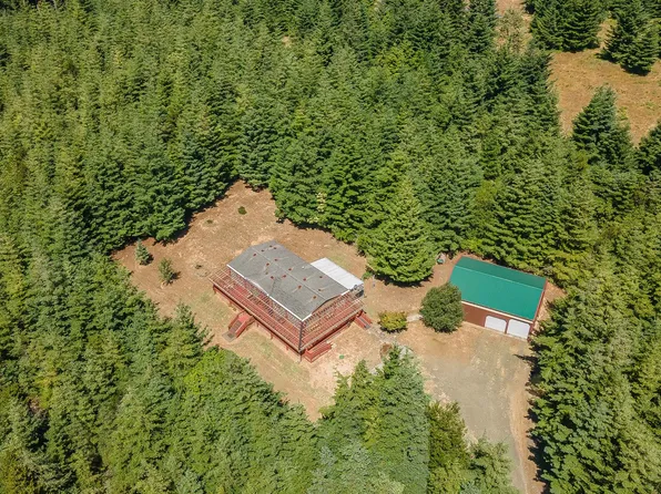 86998 Stewart Ln, Bandon, OR 97411