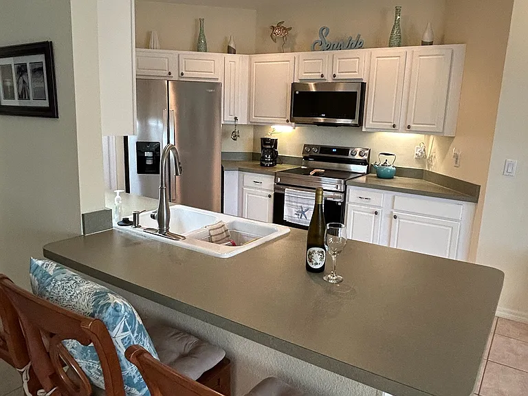 968 Hingham Way #102 — Photo 7