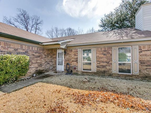 3rd image of 5329 Buckner Dr