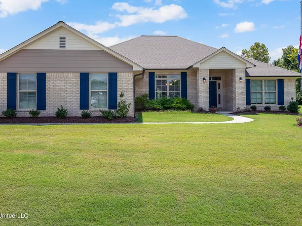 5971 Grove Ln, Horn Lake, MS 38637