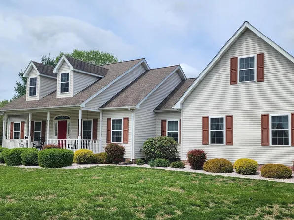 319 Meadow Ridge Pkwy, Dover, DE 19904