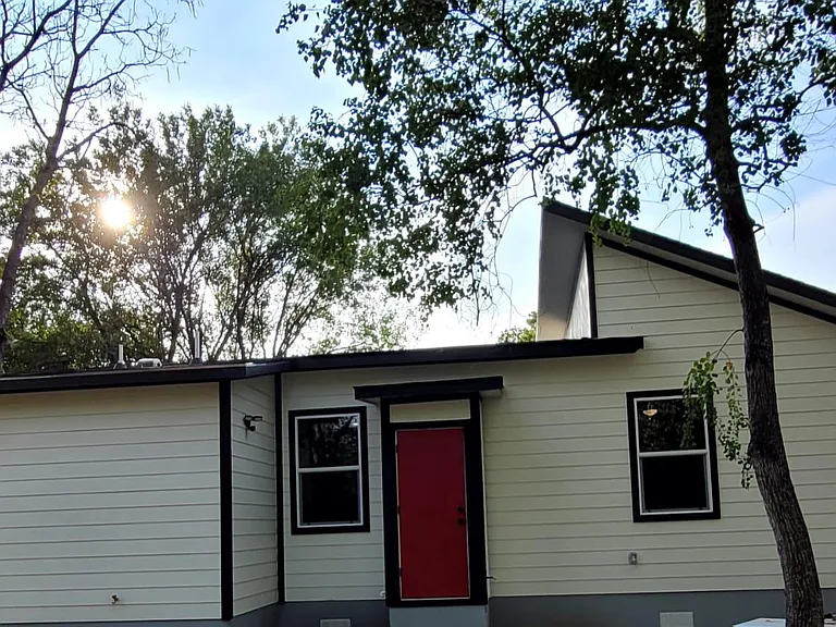 750 S Main St — Photo 31