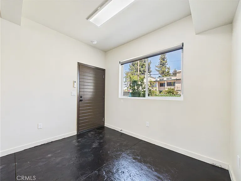 8457 Langdon — Photo 12