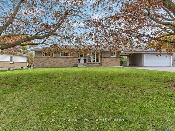 2nd image of 168 Avenue Rd