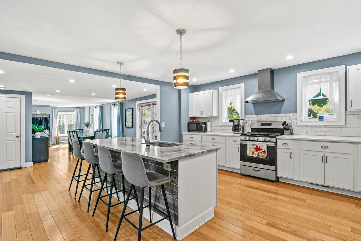 next background image