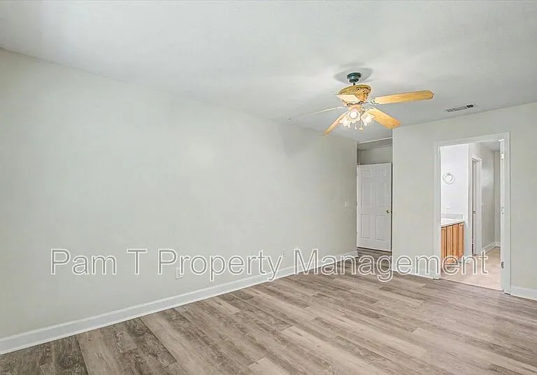 2305 Spivey Ave — Photo 11