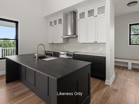 3rd image of 13 Barn Road