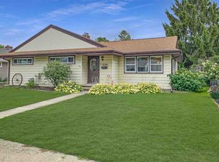 719 E Byrd St, Appleton, WI 54911