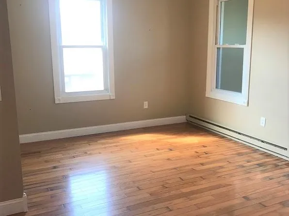 156 Hill St #1, Shelton, CT 06484