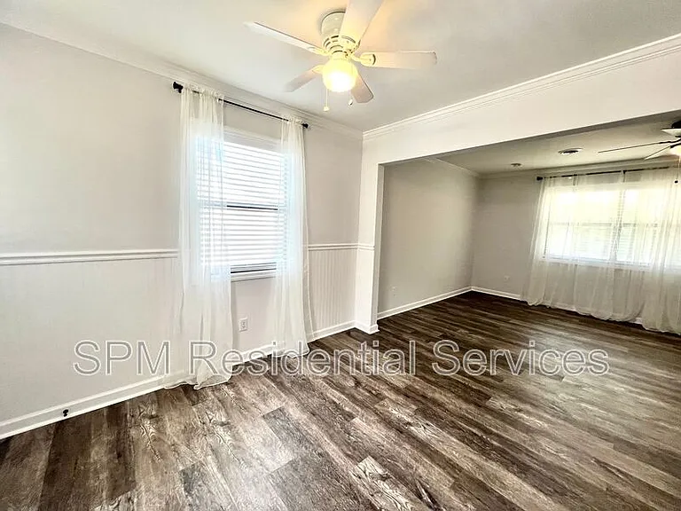 1003 McRae St — Photo 11