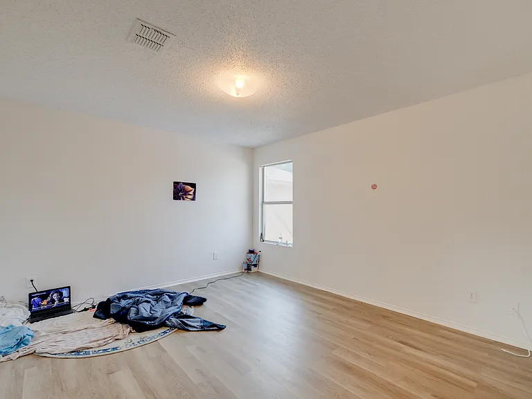 4260 Meadowknoll Dr — Photo 8