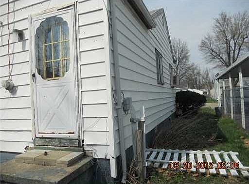 2nd image of 4516 Farnham Ave