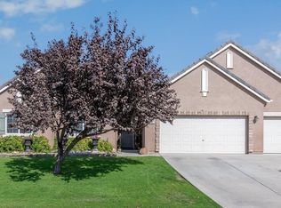 12612 Larkin Dr, Bakersfield, CA 93312