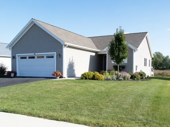 88 Beehler Ln, Hamlin, NY 14464