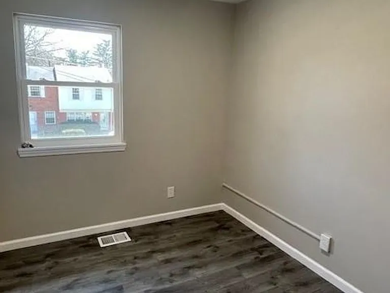 1007 Pine St — Photo 11