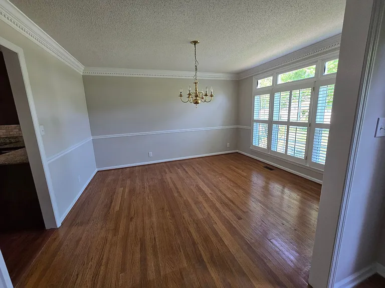2710 Runnymeade Dr — Photo 4