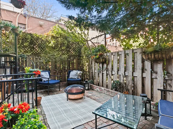 225 West 10th Street image 1 of 10