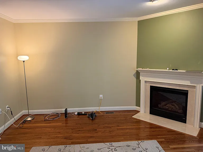 615 Strandhill Ct — Photo 7