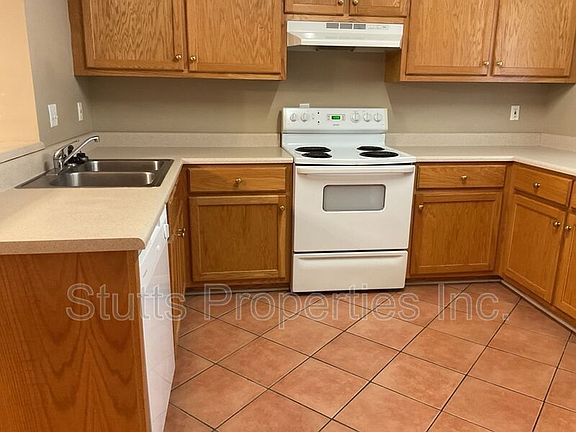 4th image of 290 County Road 30 Unit 101