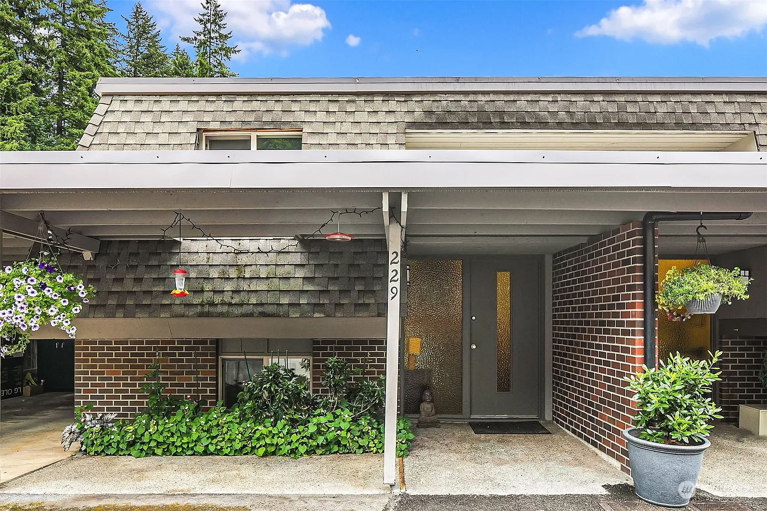229 NE 169th Avenue NE photo 1