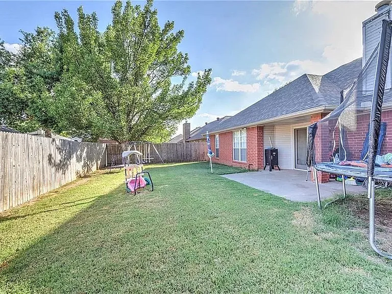1800 Craig Blvd — Photo 33