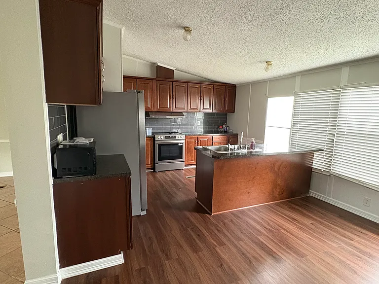103 Hardeman St — Photo 4
