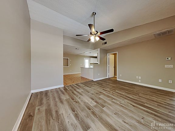 3rd image of 5724 Carrollwood Meadows Dr