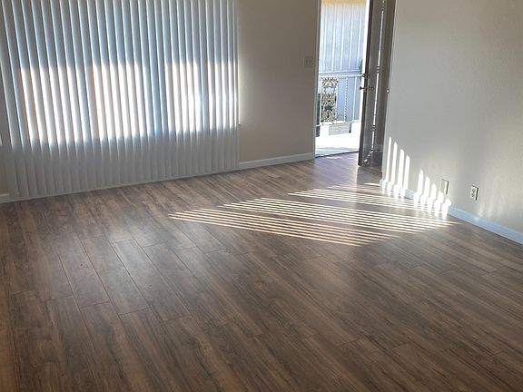 2nd image of 2420 Oxford Way APT 45