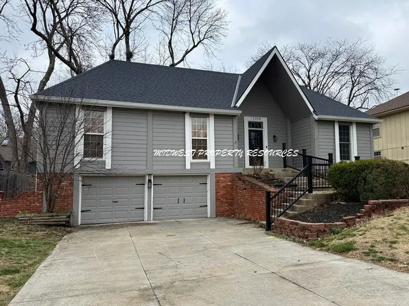 13008 W 101st St, Lenexa, KS 66215