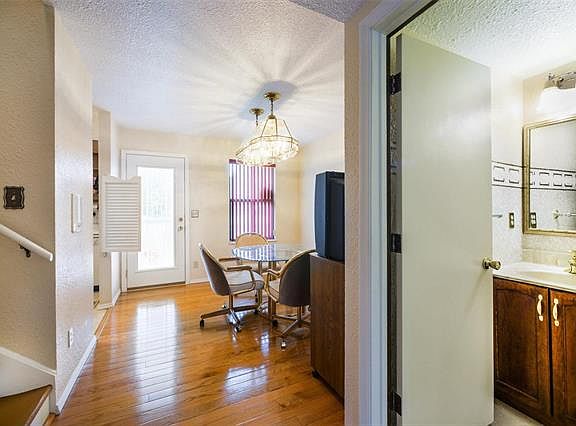 4th image of 5603 Etzel Ave