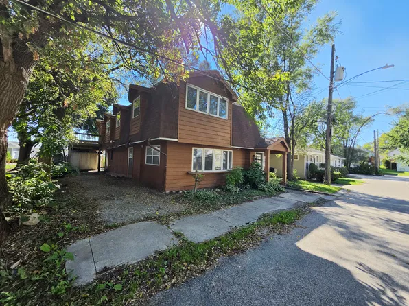 120 Roosevelt Ave, Wauconda, IL 60084
