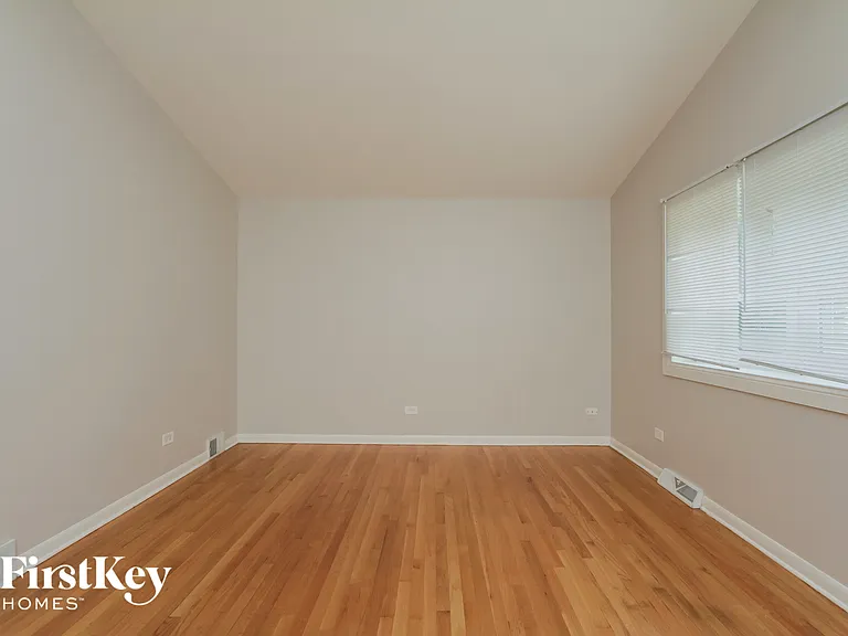 3729 W 121st Pl — Photo 3