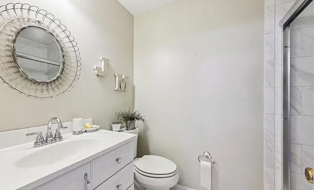 Master bathroom.