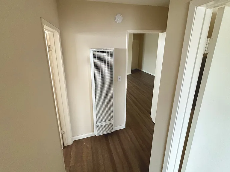 8740 Owensmouth Ave #15 — Photo 16
