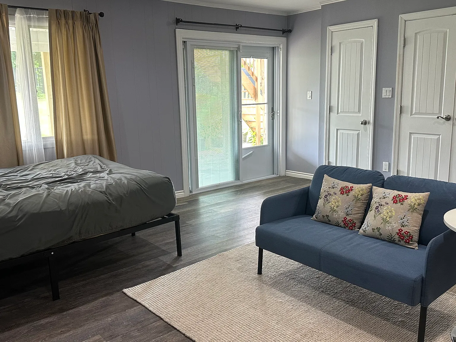 Heather Cres, Commack — Photo 1