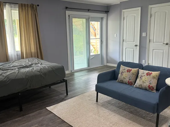 (undisclosed Address), Commack, NY 11725