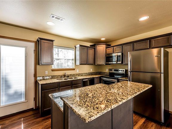 4th image of 258 S Rolling Woods Way