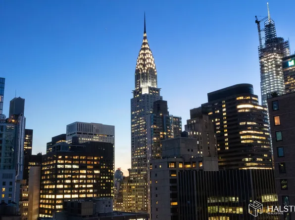 236 East 47th Street image 1 of 13