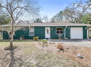 8290 N Erin Dr, Crystal River, FL 34428