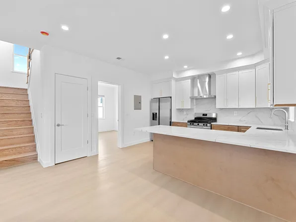 6717 Madison Street image 16 of 28