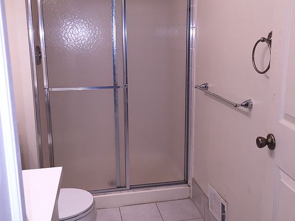 5th image of 33 Gilpin Court # Fl 2nd