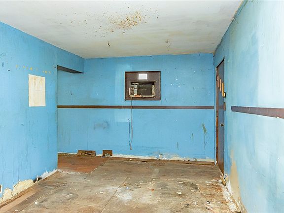 5th image of 150 Gross Ave